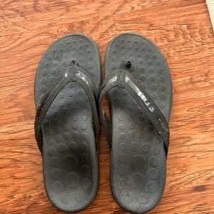 orthaheel sandals size 8